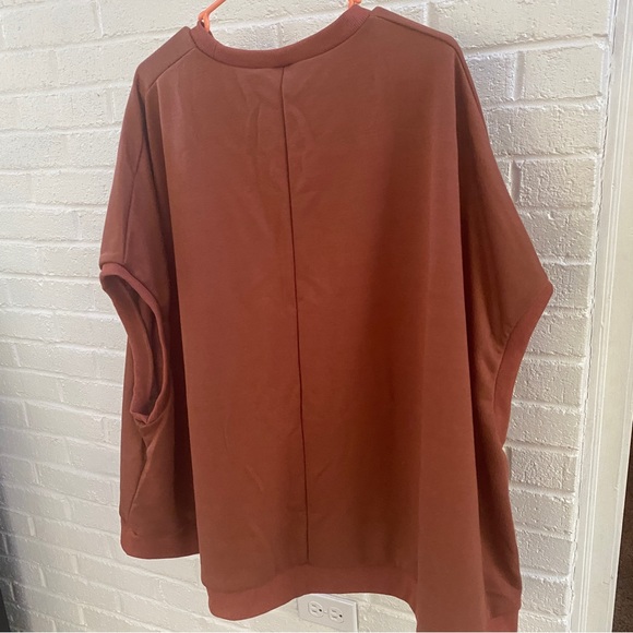Oversized topper/sweatshirt size XL cognac in color - Picture 2 of 8